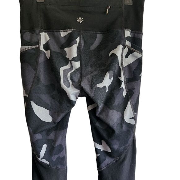 ATHLETA Black and Gray Camouflage Leggings Size Small - Picture 6 of 6